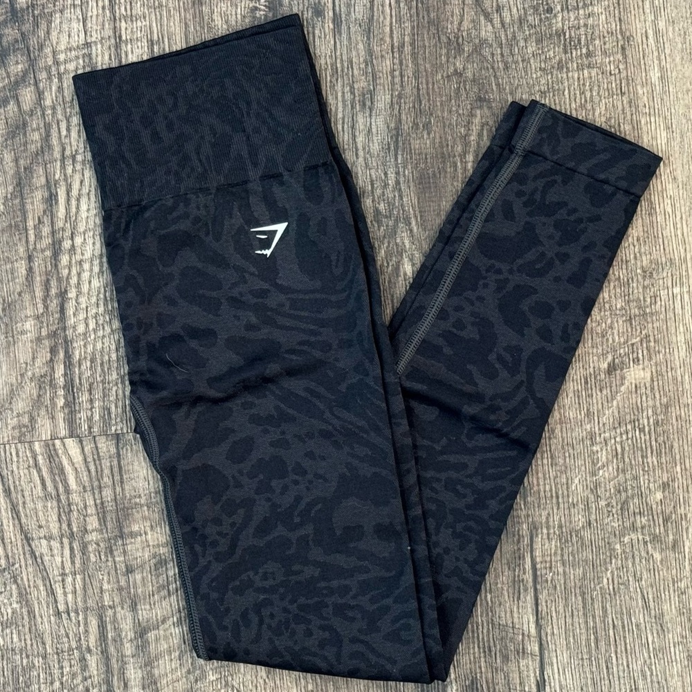Gymshark Adapt Animal Safari Seamless Leggings | Small | Black/Asphalt Grey NWOT
